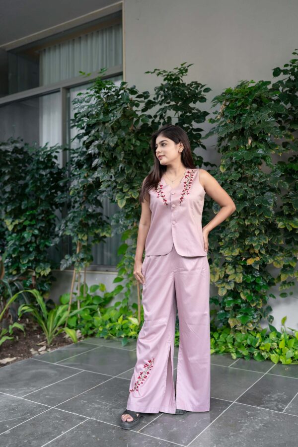 dusky pink waistcoat and trouser cotton blended material thread work - Image 3