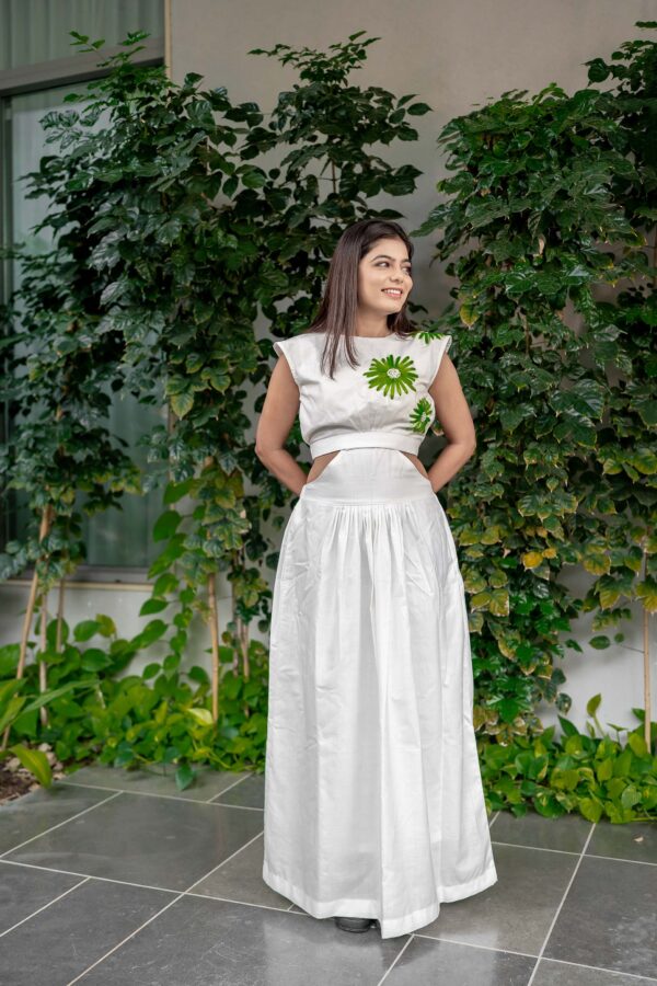 white one piece linen cotton lace work with thread - Image 2
